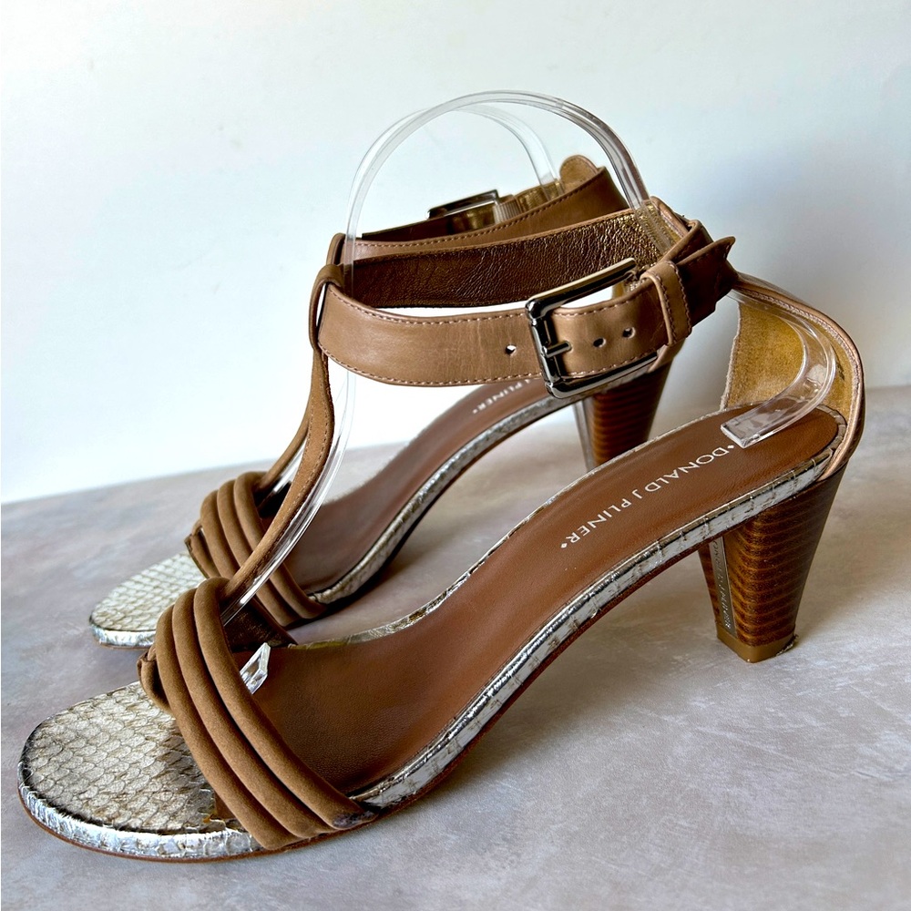Donald J Pliner Viva Suede Leather T Strap Sandals